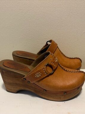 Anthropologie Women’s Tan Leather Clog Mules with Wooden Platform